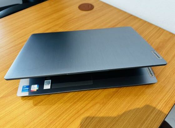 Lenovo Ideapad 3 Intel Core I5-1135G7 2.40 GHZ (8 CPUs) 8 GB DDR4 SDRAM,512 GB SSD NVMe,15.6 polegadas, Teclado Contabilístico , Internet Íris Xe Grap