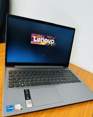 Lenovo Ideapad 3 Intel Core I5-1135G7 2.40 GHZ (8 CPUs) 8 GB DDR4 SDRAM,512 GB SSD NVMe,15.6 polegadas, Teclado Contabilístico , Internet Íris Xe Grap