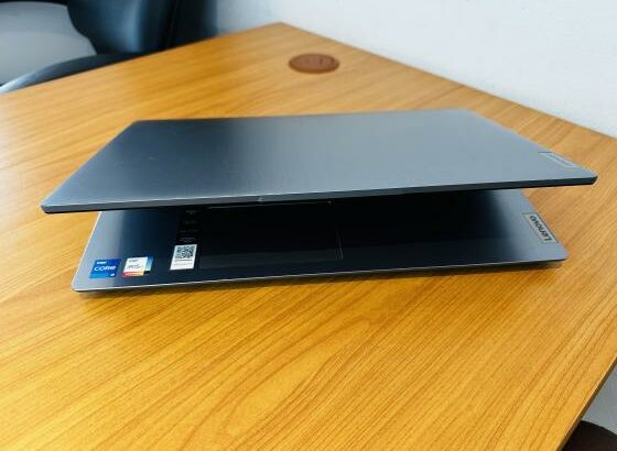 Lenovo Ideapad 3 Intel Core I5-1135G7 2.40 GHZ (8 CPUs) 8 GB DDR4 SDRAM,512 GB SSD NVMe,15.6 polegadas, Teclado Contabilístico , Internet Íris Xe Grap