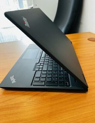 Lenovo ThinkPad P16V Graphical and Workstation Design Machine Decima Terceira Geração  Intel Core I7-13700H ,20(CPUs)16 GB DDR5 SDRAM, 512 GB SSD, Int