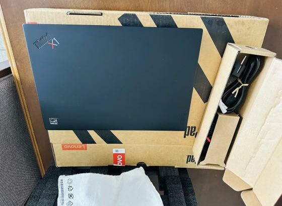 Lenovo Thinkpad X1 Carbon Novinho Nunca Usado  Intel Core I5-1335U  13TH Gen( Décima Terceira Geração) 16 GB DDR4 SDRAM 512 GB SSD NVME (01 ANO de Gar