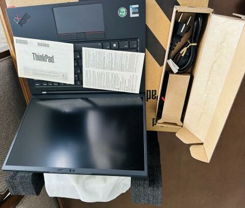 Lenovo Thinkpad X1 Carbon Novinho Nunca Usado  Intel Core I5-1335U  13TH Gen( Décima Terceira Geração) 16 GB DDR4 SDRAM 512 GB SSD NVME (01 ANO de Gar
