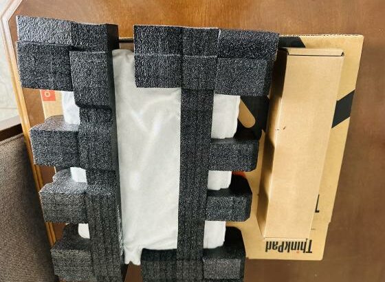 Lenovo Thinkpad X1 Carbon Novinho Nunca Usado  Intel Core I5-1335U  13TH Gen( Décima Terceira Geração) 16 GB DDR4 SDRAM 512 GB SSD NVME (01 ANO de Gar