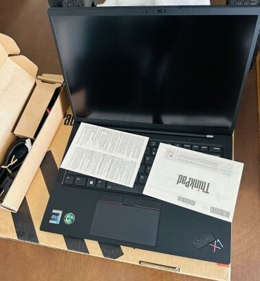 Lenovo Thinkpad X1 Carbon Novinho Nunca Usado  Intel Core I5-1335U  13TH Gen( Décima Terceira Geração) 16 GB DDR4 SDRAM 512 GB SSD NVME (01 ANO de Gar