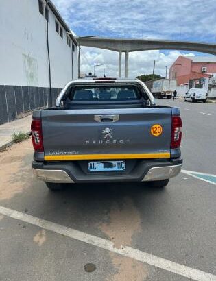 Peugeot Landtrek – comprado no agente