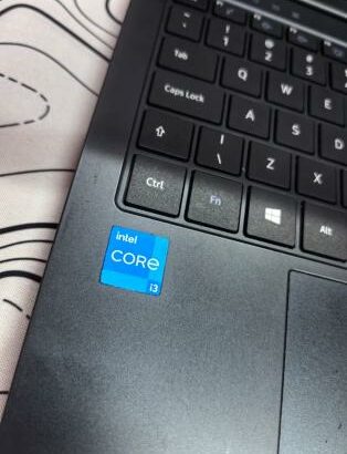 Toshiba Dynabool i3 11th 8GB RAM 255GB SSD