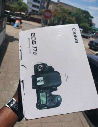 Canon EOS 77D corpo na caixa