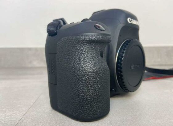 Canon EOS 6D Mark II corpo