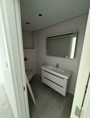 Vende-se este apartamento Tipo 3, no bairro de Som marchild 2
