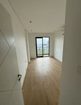 Vende-se este apartamento Tipo 3, no bairro de Som marchild 2