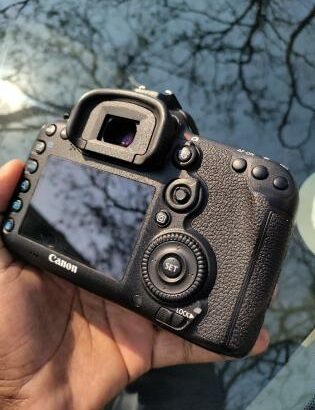 Canon EOS 7D Mark II corpo