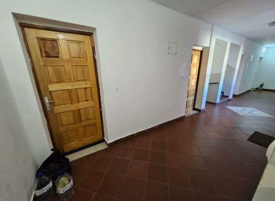 Vende-se luxuoso Apartamento T3 quarto suíte 2º andar com varanda, prédio organizado no condomínio casa jovem, costa do sol
