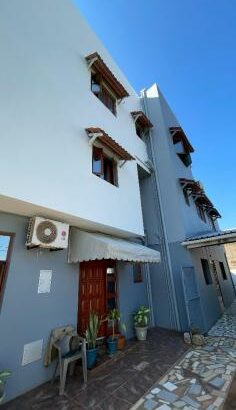 Vende-se Geminada, tipo4 no bairro da costa do sol triunfo 2