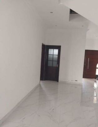 Vende-se Moradia, duplex tipo4 no bairro da costa do sol Mapulene