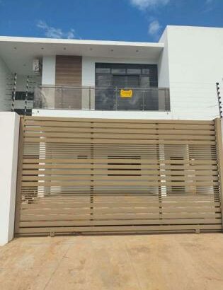 Vende-se Moradia, duplex tipo4 no bairro da costa do sol Mapulene