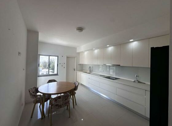 Vende-se excelente apartamento, tipo3 no bairro da Costa do Sol