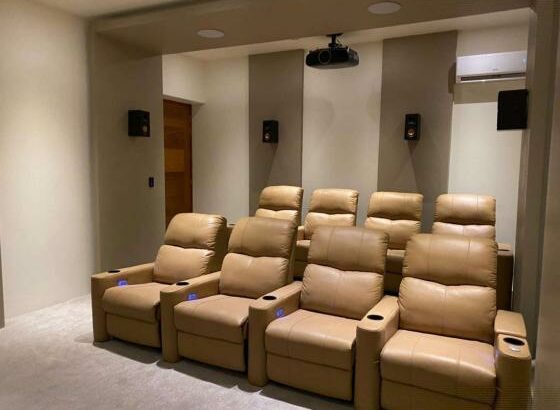 BAIXOU Luxuosa Moradia  dos sonhos Quase n berma da estrada em Mapulene bombas Galp