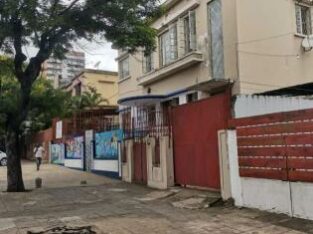 Vende-se Germinada T3 transformada em T4 n Bairro Central