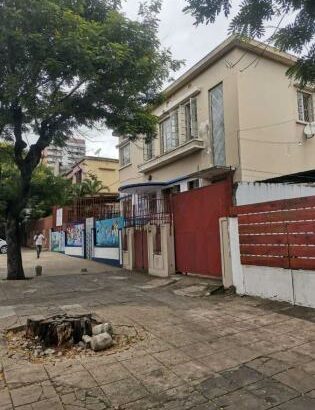Vende-se Germinada T3 transformada em T4 n Bairro Central