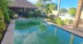 Vende se moradia nova duplex tipo 4 com piscina anexos quintal no bairro da matola rio