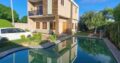 Vende se moradia nova duplex tipo 4 com piscina anexos quintal no bairro da matola rio
