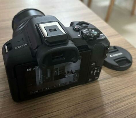 Canon EOS R50