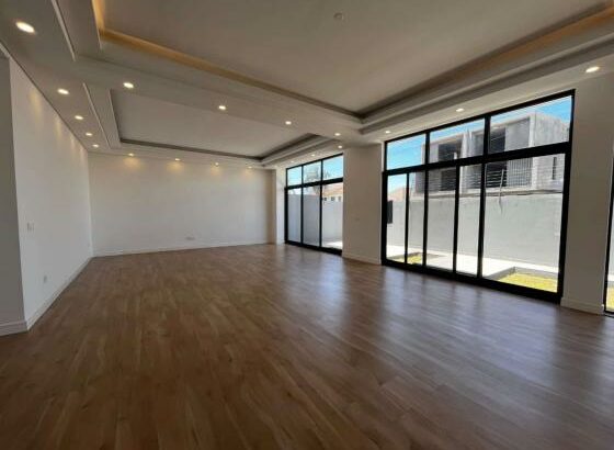 arrendo Luxuosa Moradia T5, no bairro Triunfo Maput