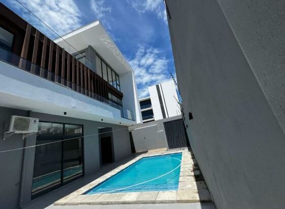 arrendo Luxuosa Moradia T5, no bairro Triunfo Maput