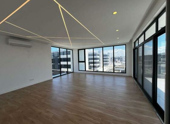 arrendo Luxuosa Moradia T5, no bairro Triunfo Maput