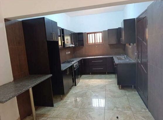 Arrenda-se Flat Tipo 2 no Fomento