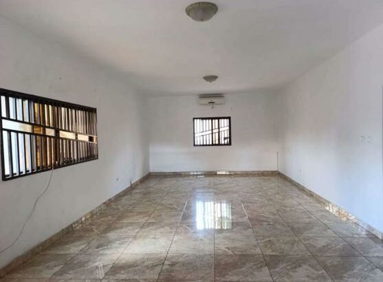 Arrenda-se Flat Tipo 2 no Fomento