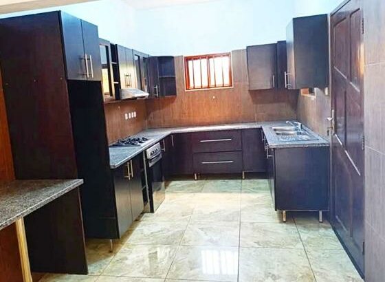 Arrenda-se Flat Tipo 2 no Fomento