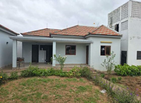 Arrenda-se Casa Tipo 4 na Matola