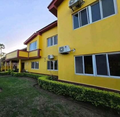 Vende-se Casa Tipo 4 no Condomínio Monomutapa
