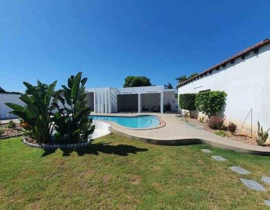 Vende-se Casa Tipo 2 no Chiango