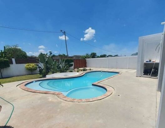 Vende-se Casa Tipo 2 no Chiango