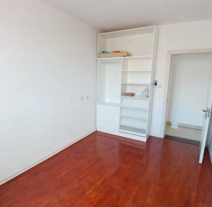 Arrenda-se Flat Tipo 3 no King’s Village