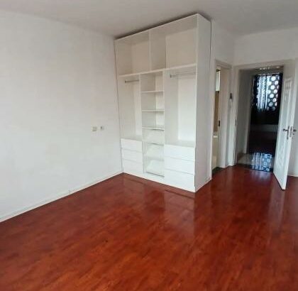 Arrenda-se Flat Tipo 3 no King’s Village