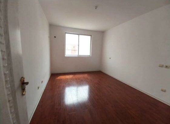 Arrenda-se Flat Tipo 3 no King’s Village