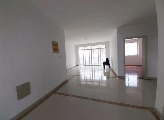 Arrenda-se Flat Tipo 3 no King’s Village