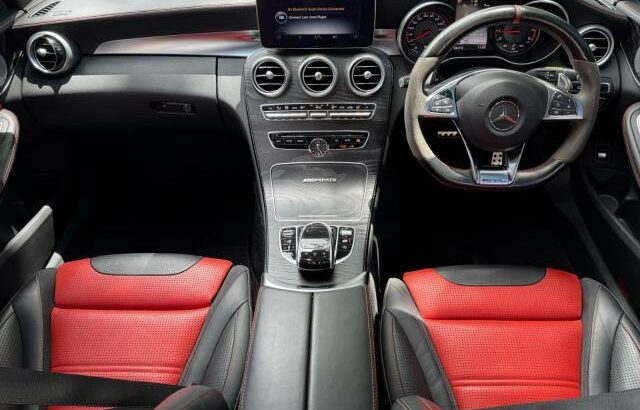 Vende-se Mercedes Benz C63s 2016 recém chegado