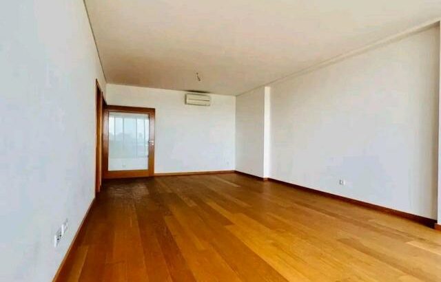Apartamento T3+1 localizado no condomínio Maputo Bay – Malanga, disponível para venda.