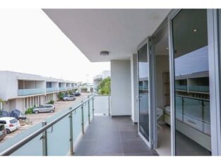 Moradia Duplex T4 mobilado localizado no condomínio Janela do Índico