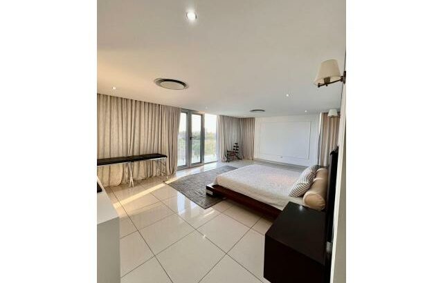 Arrenda-se Luxuoso Apartamento Duplex T4+1 no marés