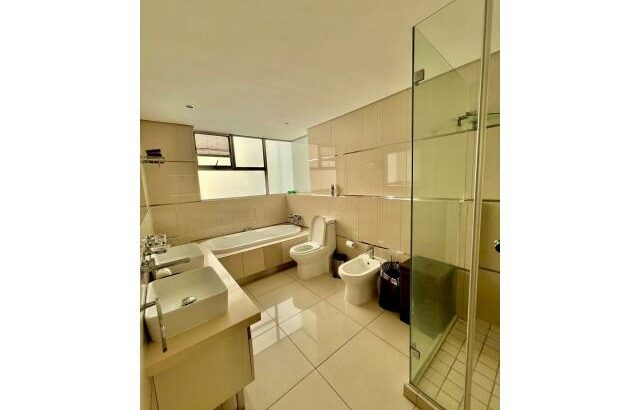Arrenda-se Luxuoso Apartamento Duplex T4+1 no marés