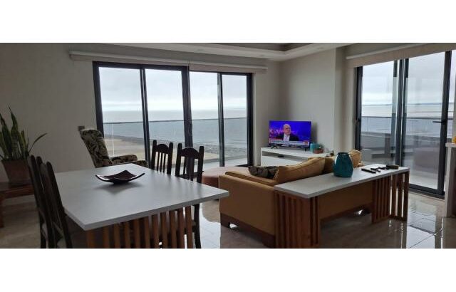 Vende-se e arrenda-se Luxuoso Apartamento T2 mobilado no Park Moza