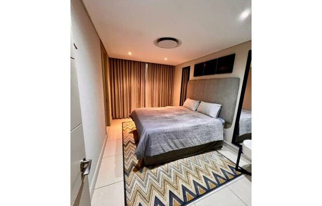 Arrenda-se Luxuoso Apartamento Penthouse T4+1 Mobilado no super marés com vista ao mar