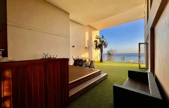 Arrenda-se Luxuoso Apartamento Penthouse T4+1 Mobilado no super marés com vista ao mar