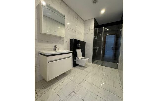 Arrenda-se Luxuoso Apartamento T3 no Deco Assus com vista ao mar