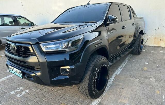 Toyota Hilux Rocco 2022 recém chegado